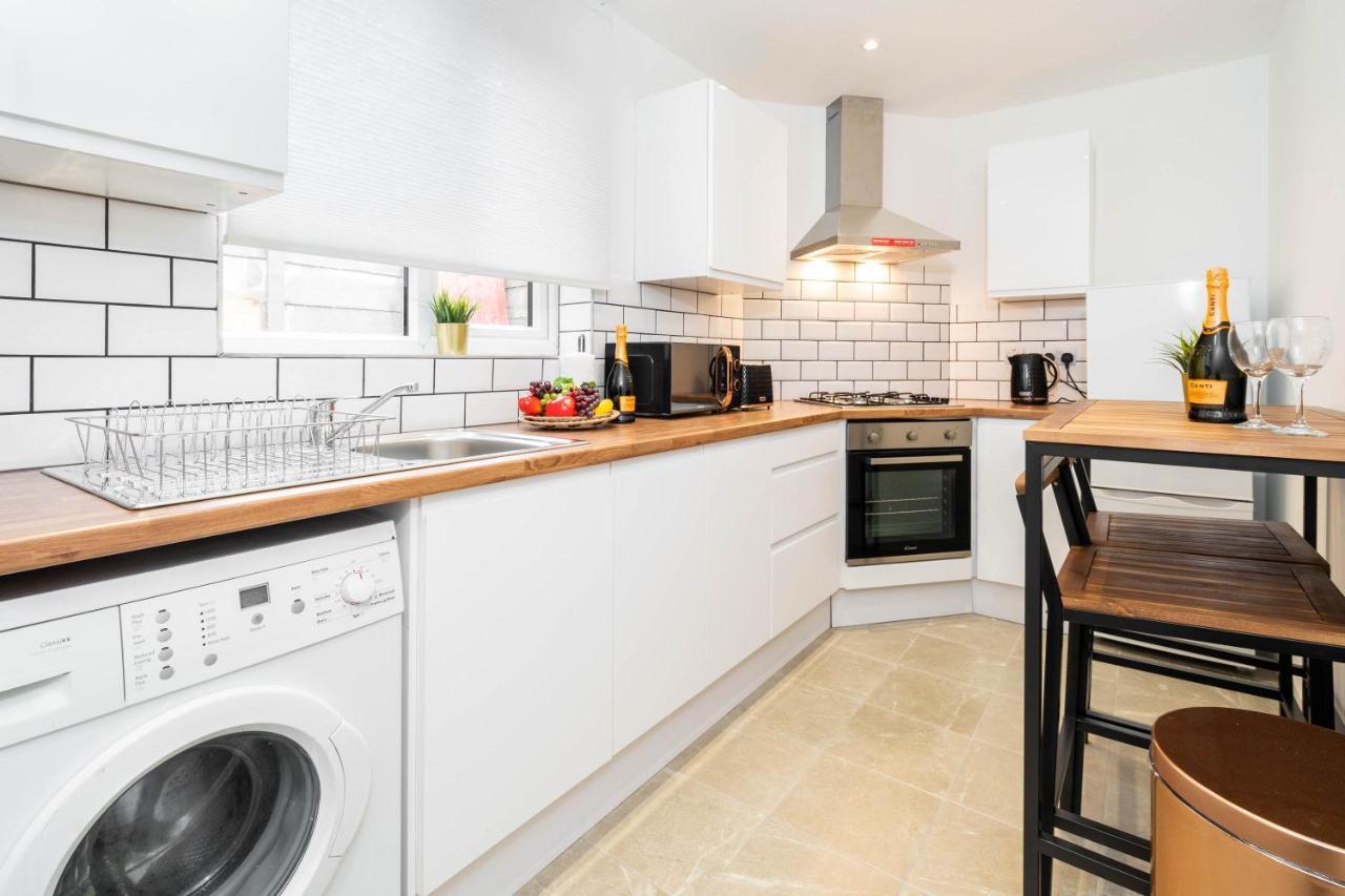 Two Bedroom Apartment - En Suites - Smart Tv'S - Wifi - Netflix - Bearwood Μπέρμιγχαμ Εξωτερικό φωτογραφία