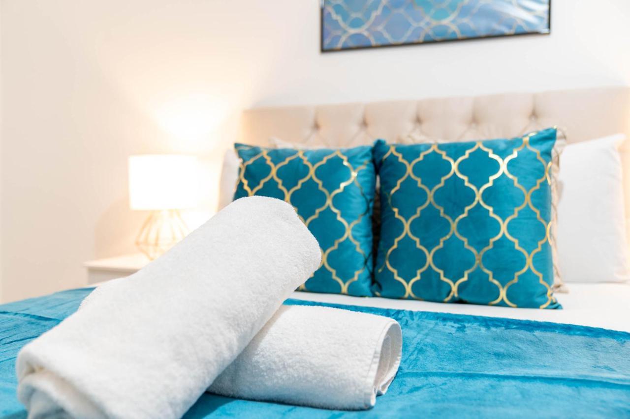 Two Bedroom Apartment - En Suites - Smart Tv'S - Wifi - Netflix - Bearwood Μπέρμιγχαμ Εξωτερικό φωτογραφία