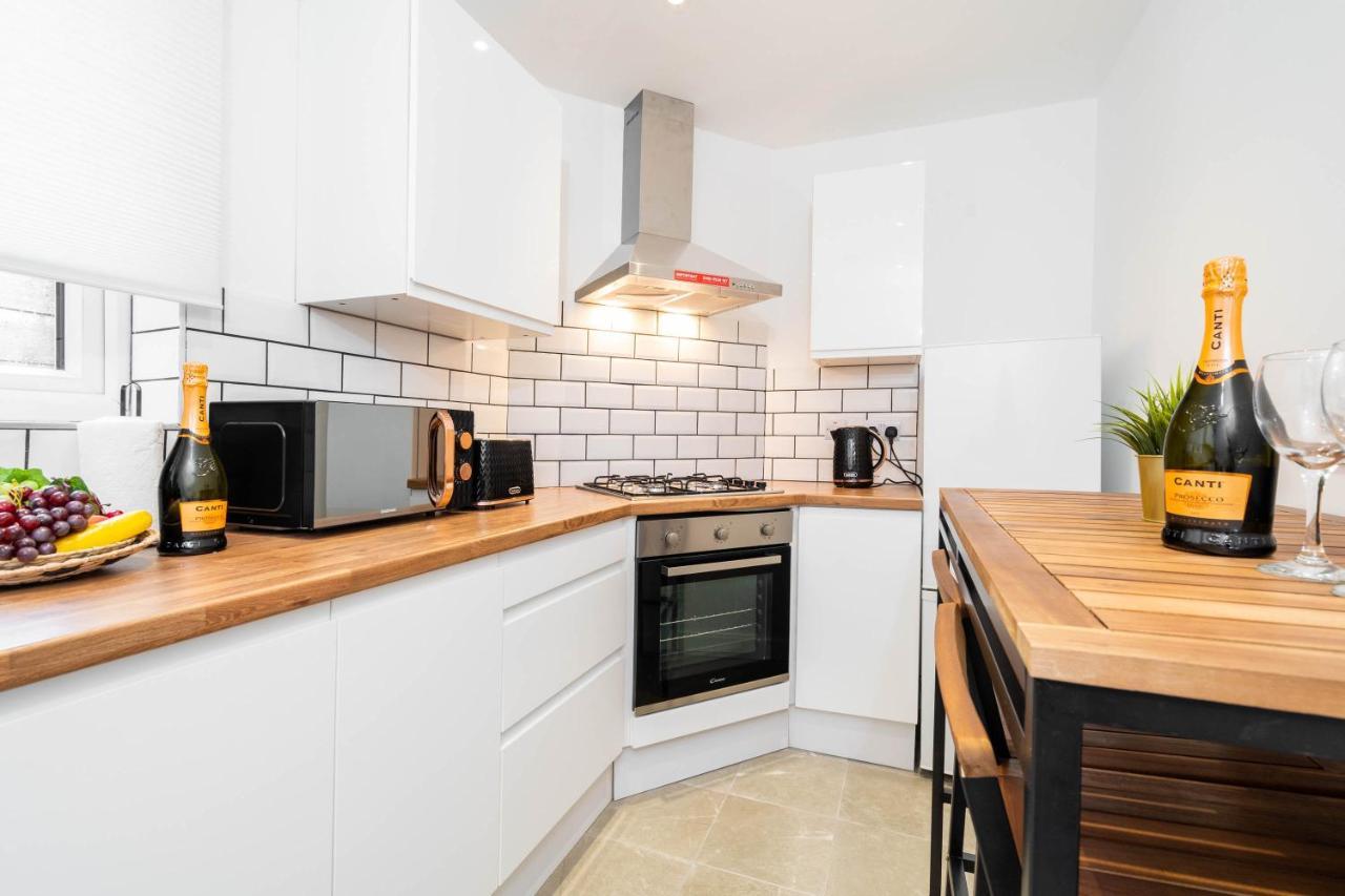 Two Bedroom Apartment - En Suites - Smart Tv'S - Wifi - Netflix - Bearwood Μπέρμιγχαμ Εξωτερικό φωτογραφία