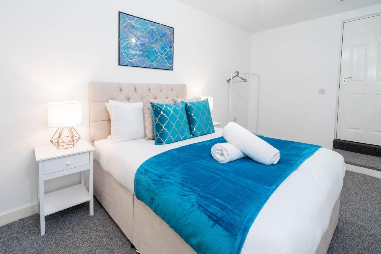 Two Bedroom Apartment - En Suites - Smart Tv'S - Wifi - Netflix - Bearwood Μπέρμιγχαμ Εξωτερικό φωτογραφία